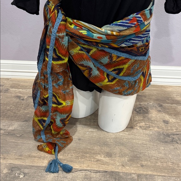 Colorful Patterned Scarf - Picture 4 of 4